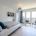 Helles Mit Parkplatz, Ruhig Und Zentrumsnah Daire