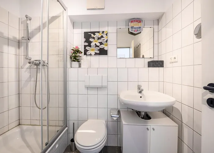 Lägenhet Helles Mit Parkplatz, Ruhig Und Zentrumsnah Magdeburg